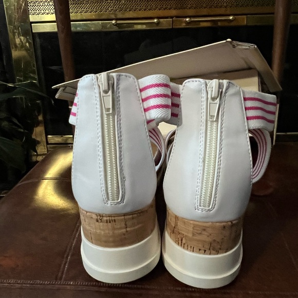 Yoki Platform Wrap Sandals size 10 - Picture 2 of 2